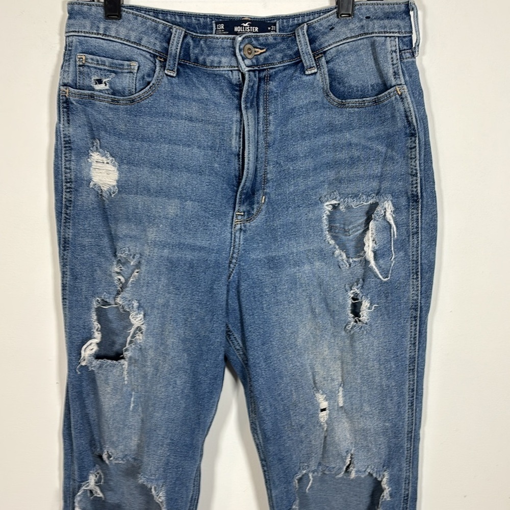 Hollister Ultra High Rise Mom Jean 13 Distressed Ripped‎ Stretch Denim
